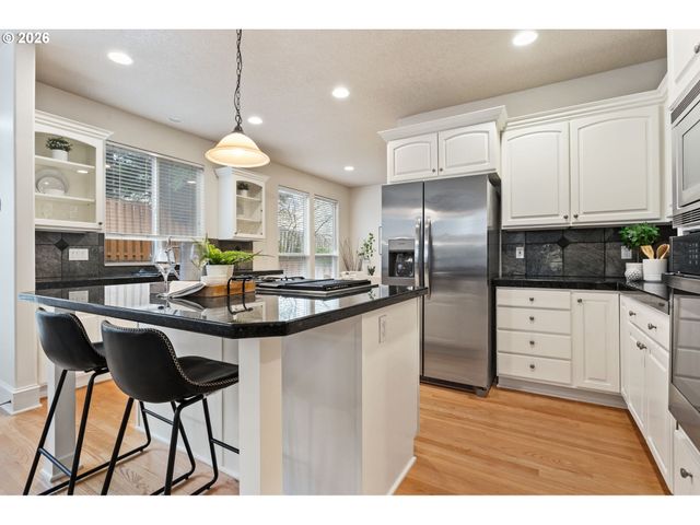 12774 Nw ALSACE Ln, Portland, OR 97229