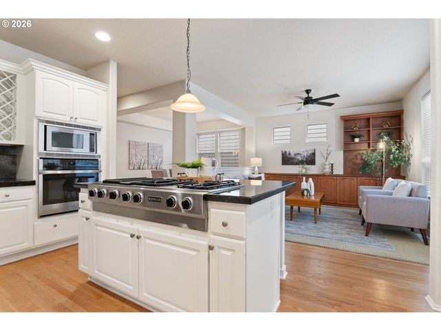 12774 Nw ALSACE Ln, Portland, OR 97229