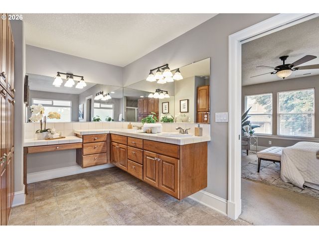 12774 Nw ALSACE Ln, Portland, OR 97229