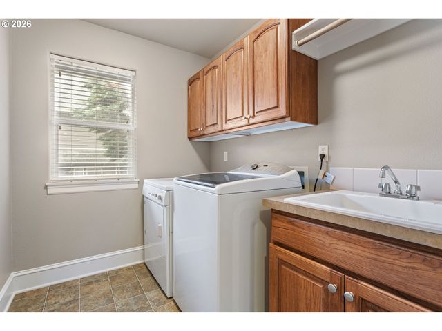 12774 Nw ALSACE Ln, Portland, OR 97229