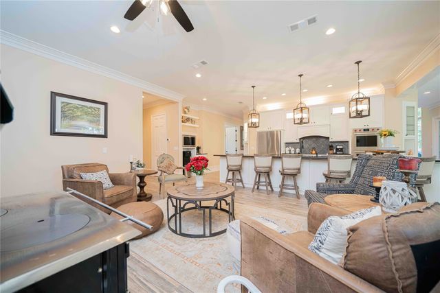 636 County Road 3330, Omaha, TX 75571