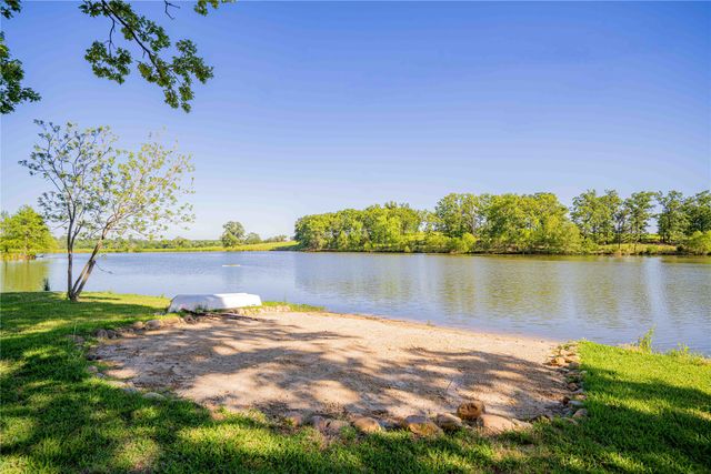 636 County Road 3330, Omaha, TX 75571