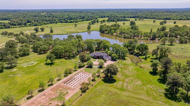 636 County Road 3330, Omaha, TX 75571