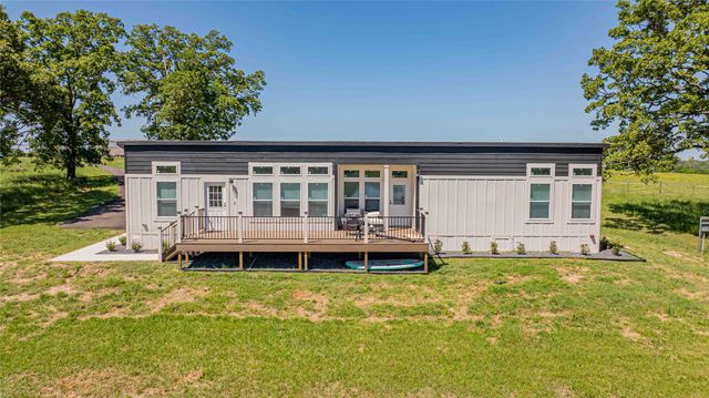 636 County Road 3330, Omaha, TX 75571