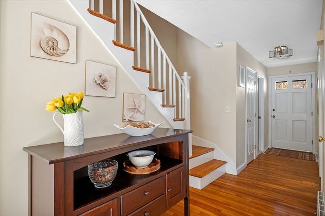 9 Lincoln Park, Marblehead, MA 01945