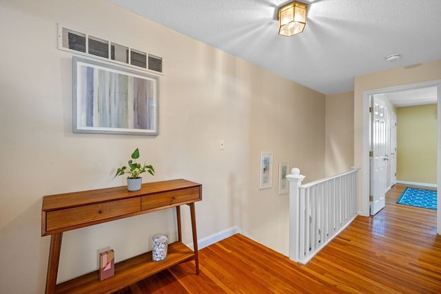 9 Lincoln Park, Marblehead, MA 01945