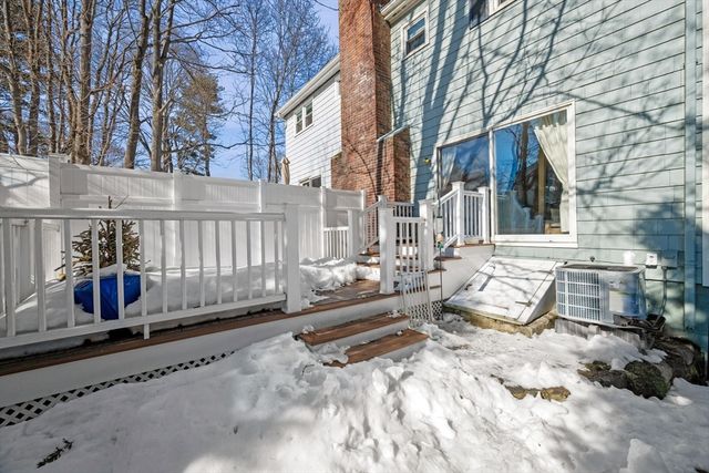9 Lincoln Park, Marblehead, MA 01945