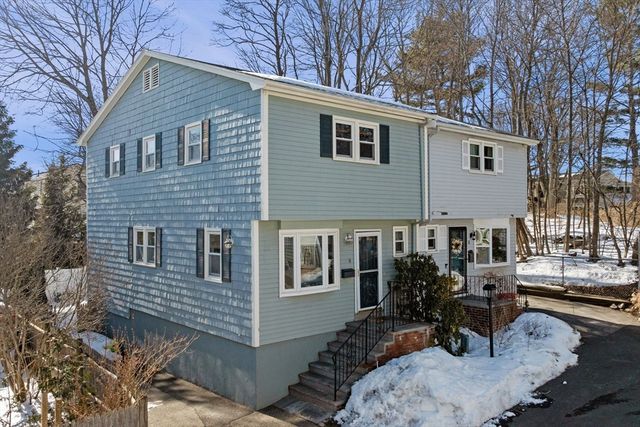 9 Lincoln Park, Marblehead, MA 01945