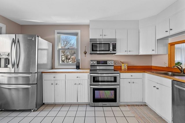 9 Lincoln Park, Marblehead, MA 01945