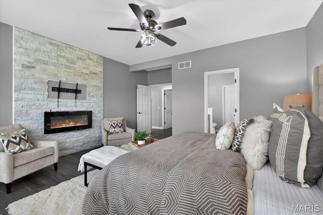 522 Sgt Pepper Drive, St Peters, MO 63376