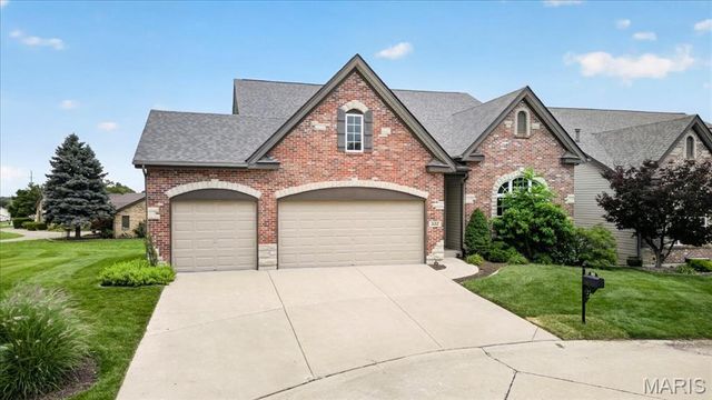 522 Sgt Pepper Drive, St Peters, MO 63376