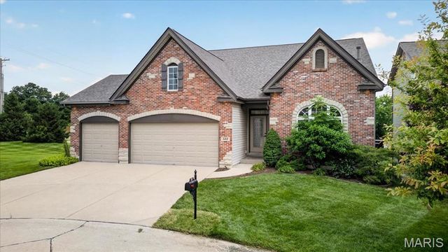 522 Sgt Pepper Drive, St Peters, MO 63376