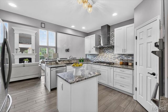 522 Sgt Pepper Drive, St Peters, MO 63376