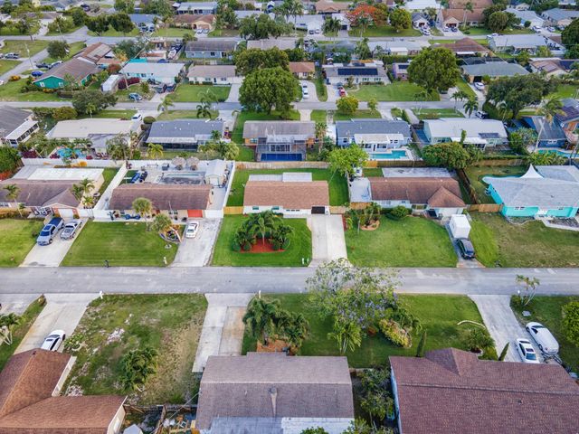 3754 Barkis Avenue, Boynton Beach, FL 33436