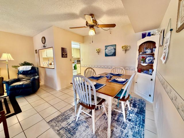 10059 Winding Lake Road 103, Sunrise, FL 33351