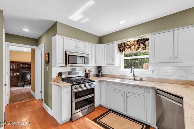 30 Deborah Lane, Howell, NJ 07731