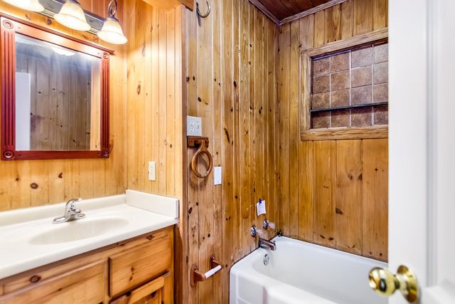 55 Mount Pleasant Drive, Ellijay, GA 30540