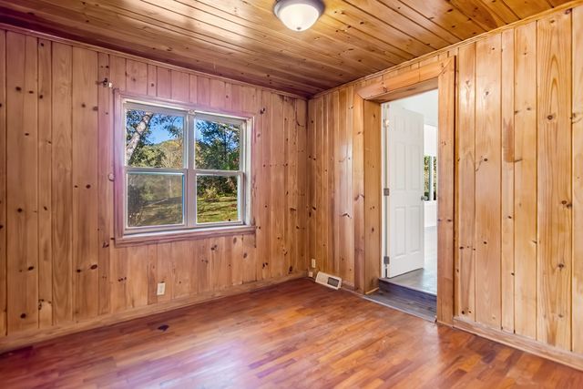 55 Mount Pleasant Drive, Ellijay, GA 30540
