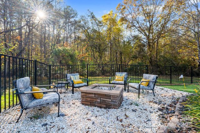 4150 Wandering Lane NE, Hickory, NC 28601