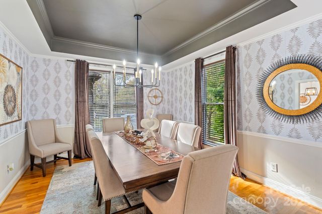 4150 Wandering Lane NE, Hickory, NC 28601