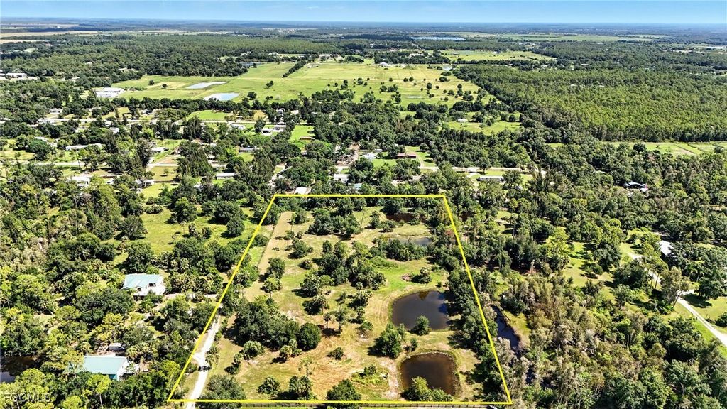6821 Rich RD, North Fort Myers, FL 33917
