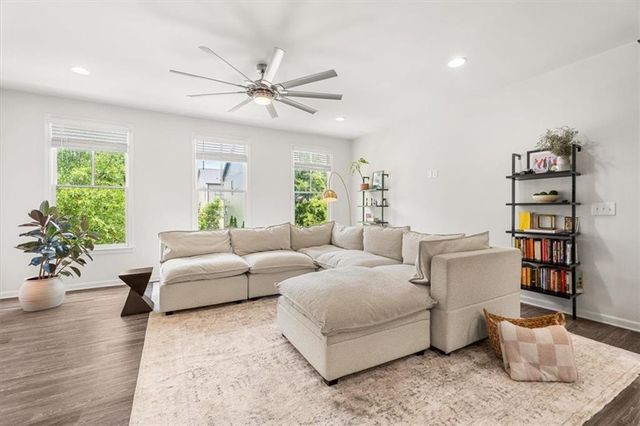 769 Hamilton Circle SE, Atlanta, GA 30312