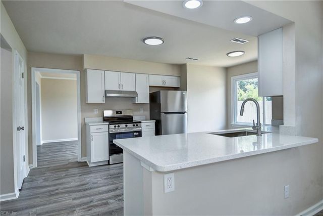 2133 Weybridge DR, Virginia Beach, VA 23454