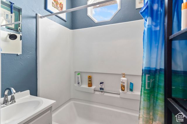 195 S 200 E, Monroe, UT 84754