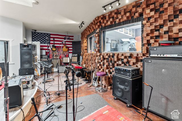 195 S 200 E, Monroe, UT 84754