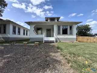498 E Avenue R, Belton, TX 76513