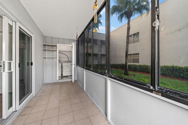 932 Flanders T, Delray Beach, FL 33484