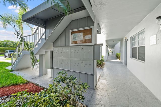 932 Flanders T, Delray Beach, FL 33484