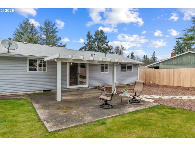 18030 Se PERSHING Ct, Portland, OR 97236