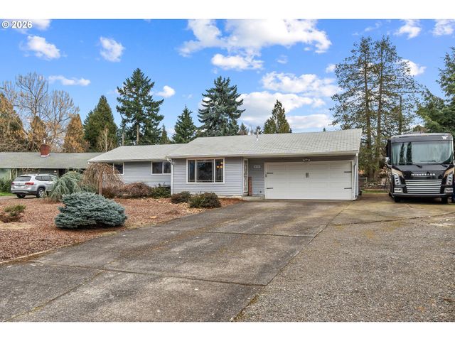 18030 Se PERSHING Ct, Portland, OR 97236