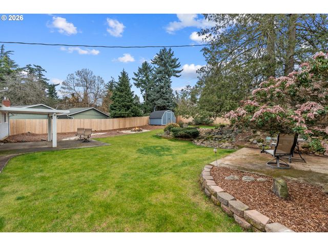 18030 Se PERSHING Ct, Portland, OR 97236