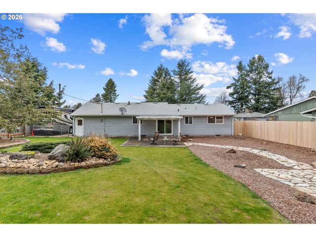 18030 Se PERSHING Ct, Portland, OR 97236