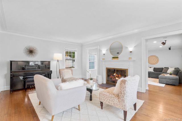 213 N Barry Avenue, Mamaroneck, NY 10543