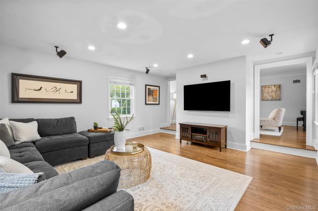 213 N Barry Avenue, Mamaroneck, NY 10543
