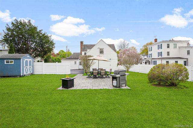 213 N Barry Avenue, Mamaroneck, NY 10543