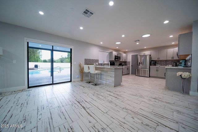 11470 N 64TH Street, Scottsdale, AZ 85254