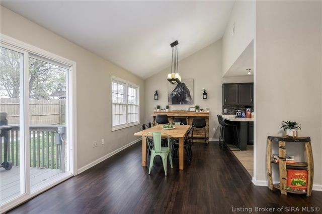 206 Hopkins Lane, Jeffersonville, IN 47130