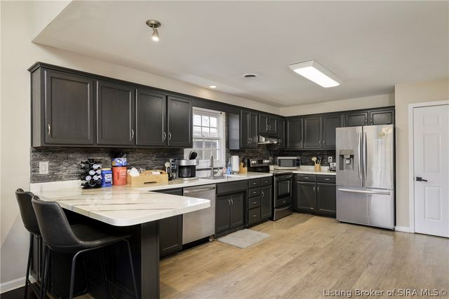 206 Hopkins Lane, Jeffersonville, IN 47130