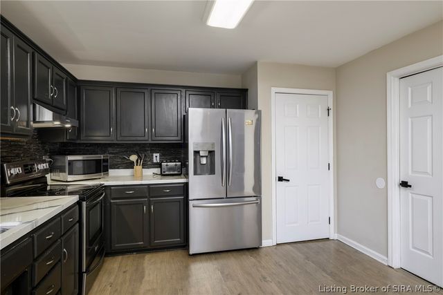 206 Hopkins Lane, Jeffersonville, IN 47130