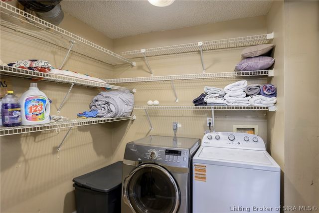 206 Hopkins Lane, Jeffersonville, IN 47130