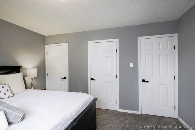 206 Hopkins Lane, Jeffersonville, IN 47130