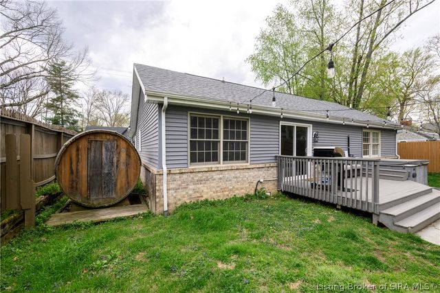 206 Hopkins Lane, Jeffersonville, IN 47130