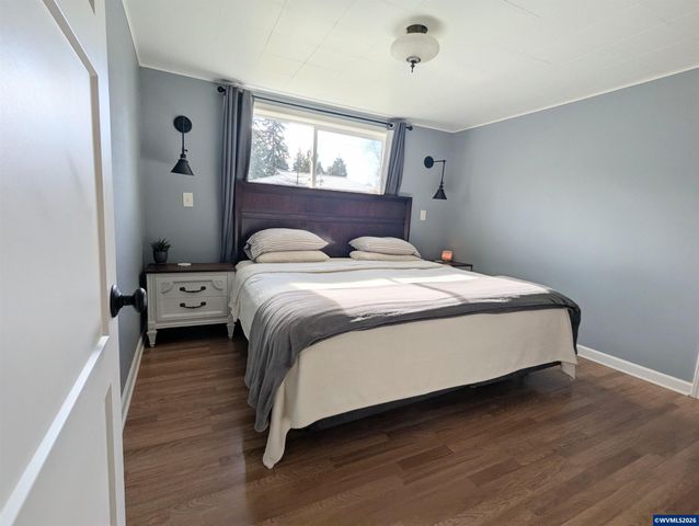 821 Liberty St, Silverton, OR 97381