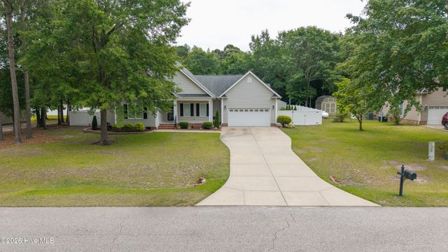 294 Pinecroft Drive, Dunn, NC 28334