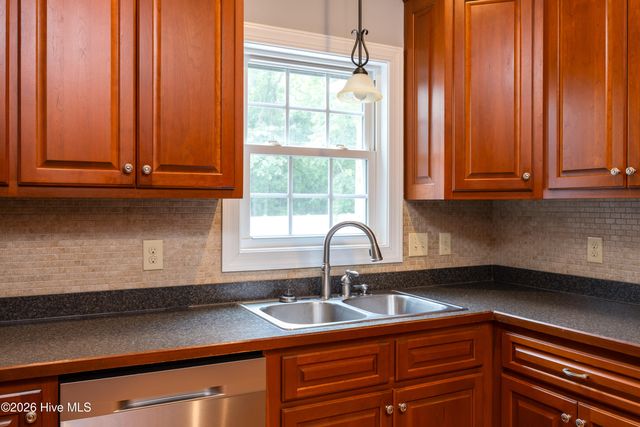 294 Pinecroft Drive, Dunn, NC 28334