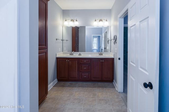 294 Pinecroft Drive, Dunn, NC 28334